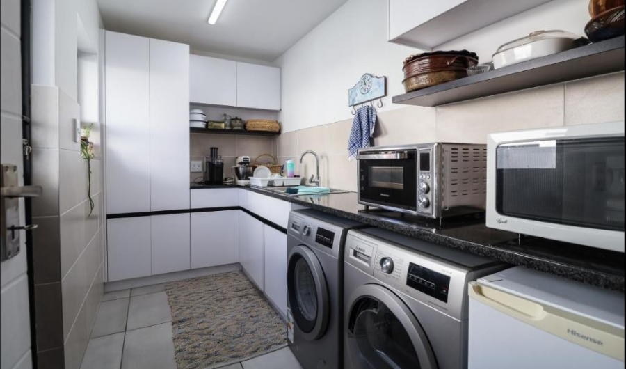 3 Bedroom Property for Sale in Sandy Point Western Cape